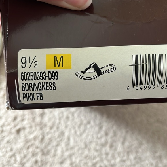 BRAND NEW IN BOX, Bandolino Pink Sandals, Size 9.5 - Picture 3 of 5